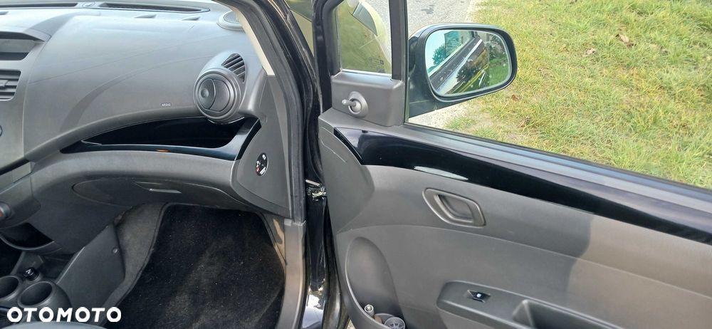 Chevrolet Spark - 12