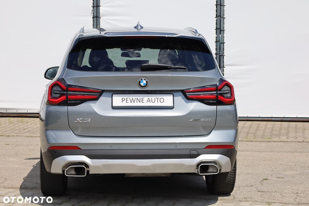 BMW X3 xDrive20d - 16
