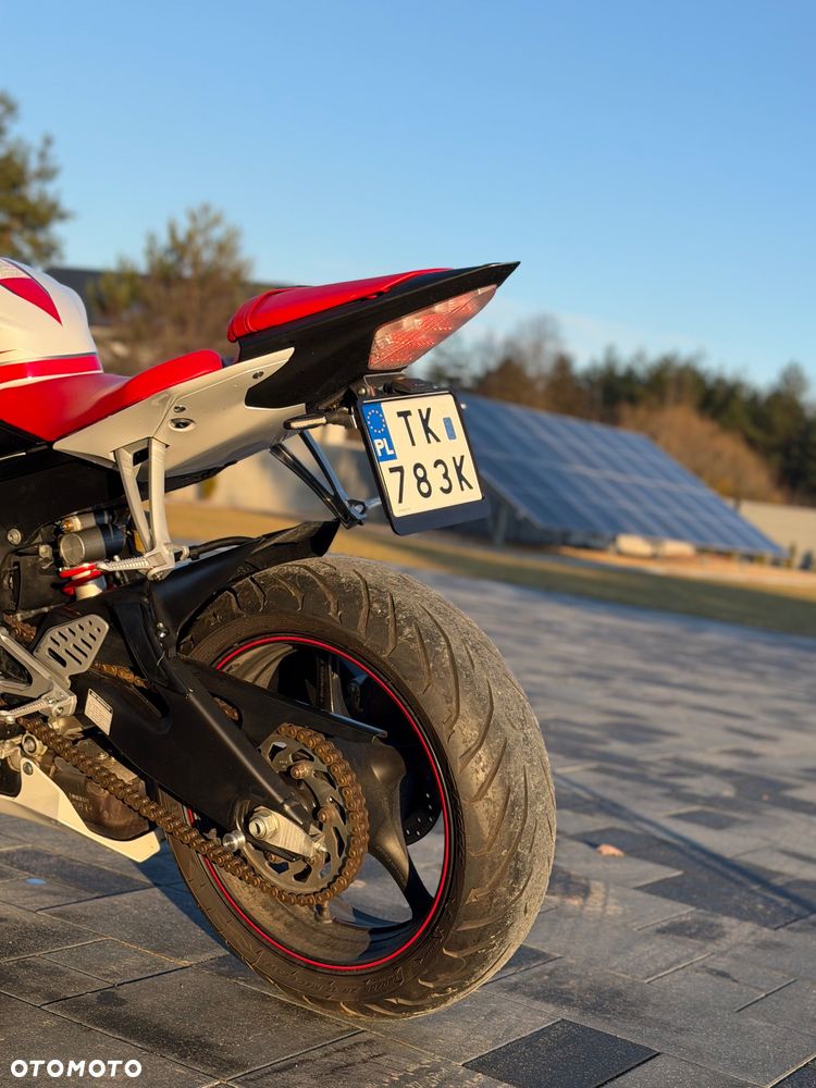 Yamaha R6 - 5