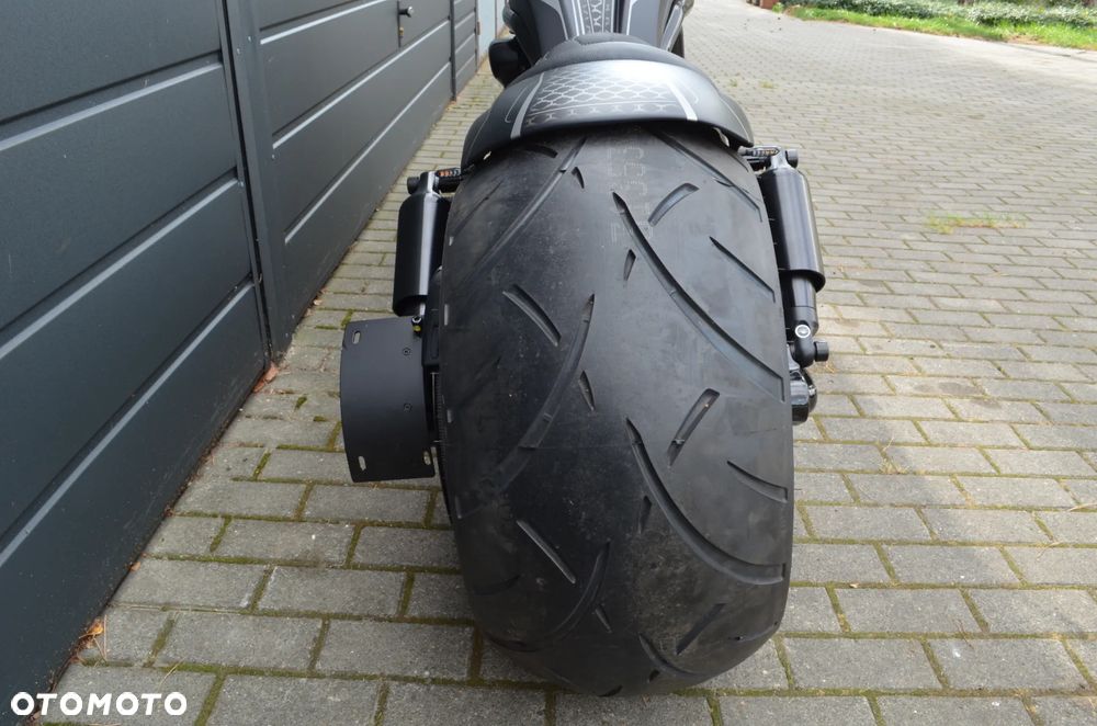 Harley-Davidson V-Rod Night Rod - 9