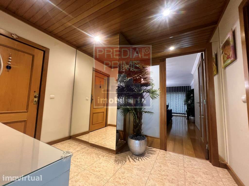 APARTAMENTO T4 INSERIDO EM CONDOMÍNIO FECHADO EM OLIVEIRA DE AZEMÉIS - Grande imagem: 4/30
