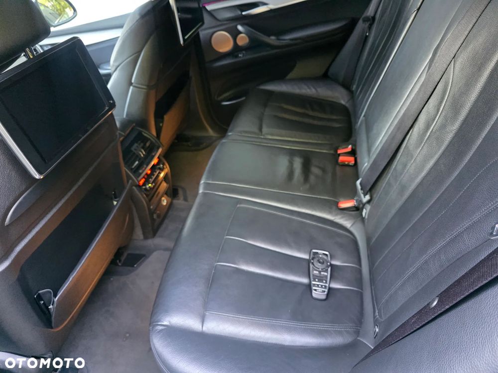 BMW X5 M50d - 15