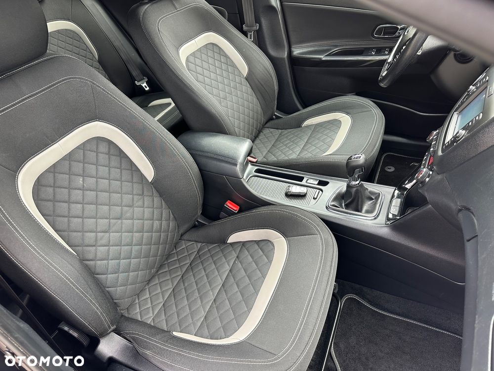 Kia Ceed 1.6 CRDi GT Line - 30