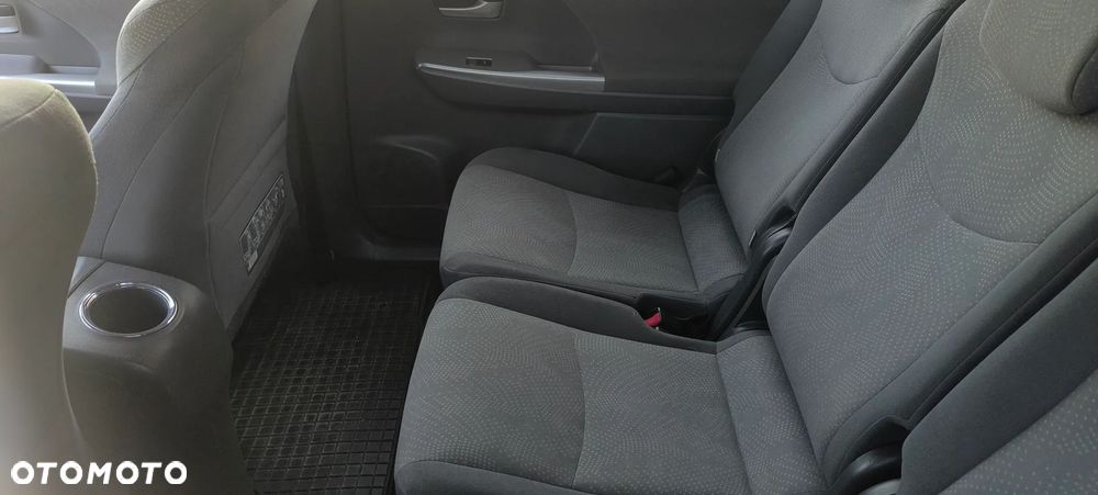 Toyota Prius+ (Hybrid) - 9