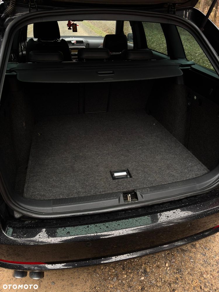 Skoda Octavia 2.0 TDI CR DPF RS - 7