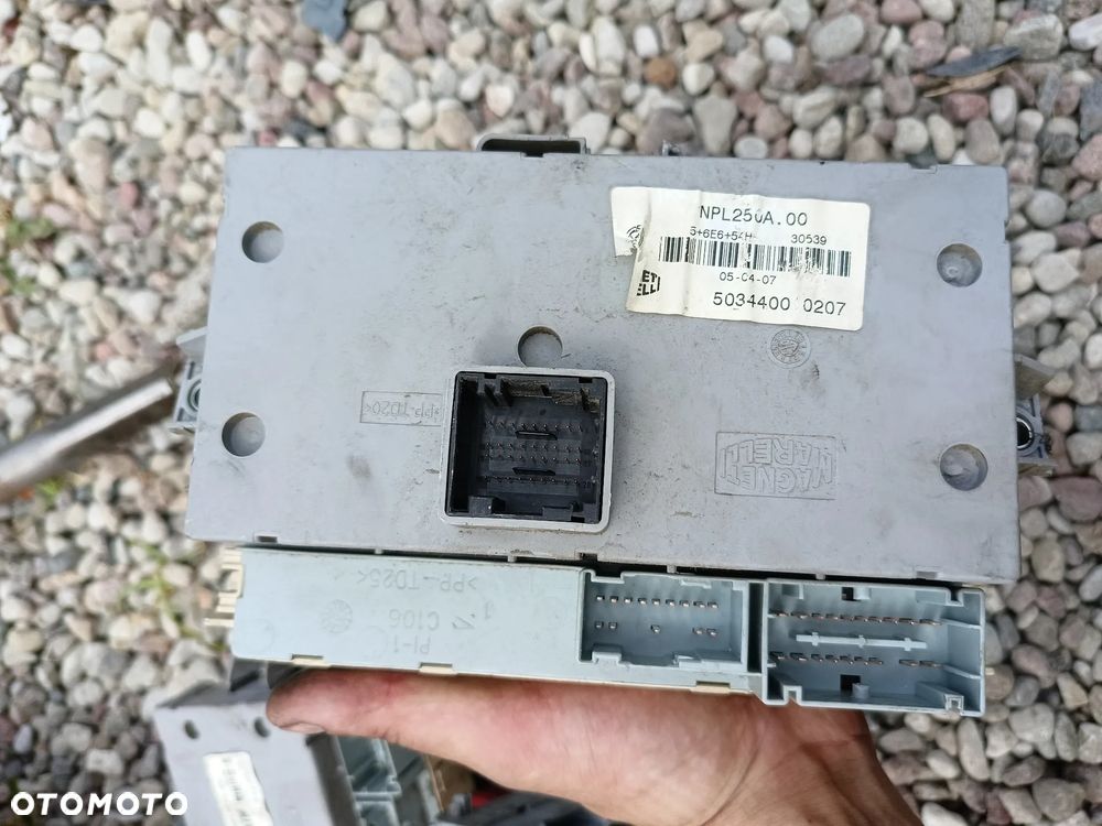 SKRZYNKA BEZPIECZNIKÓW MODUŁ BSI JUMPER II BOXER II DUCATO III NPL250A.00  F-VAT - 2