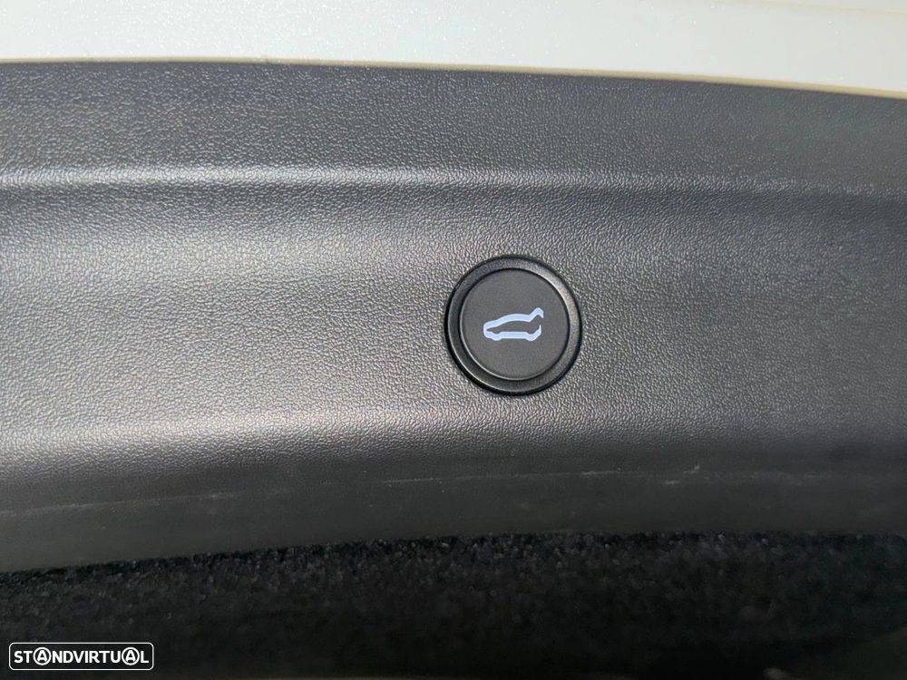 Tesla Model Y Performance Tração Integral - 8