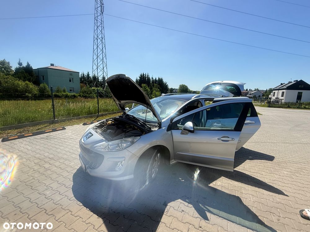 Peugeot 308 - 1