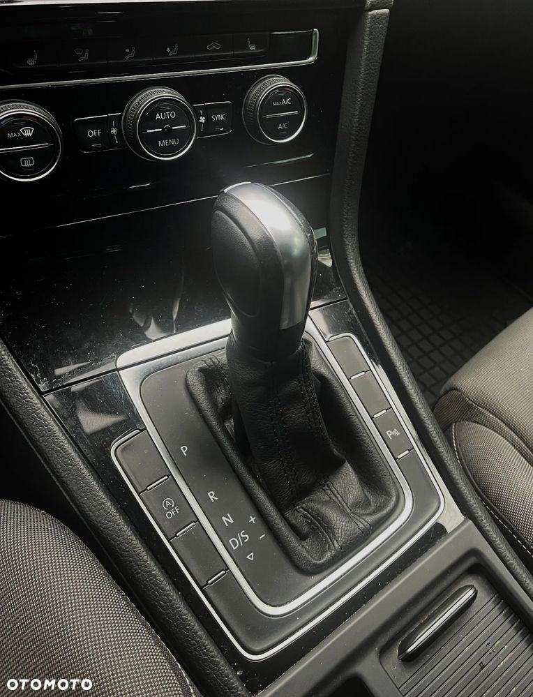 Volkswagen Golf - 7
