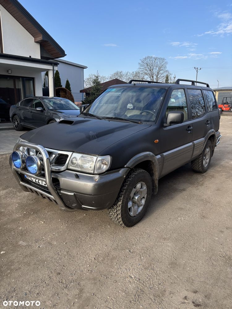 Nissan Terrano - 2