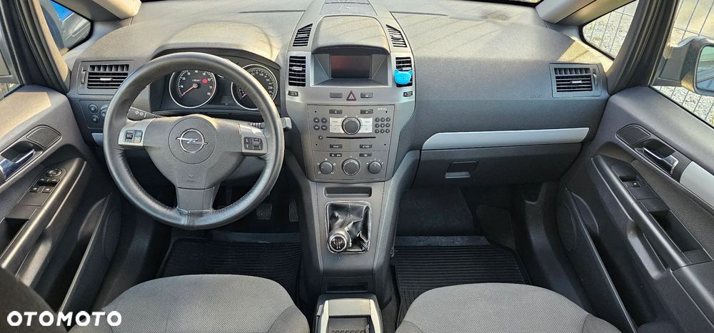 Opel Zafira - 11