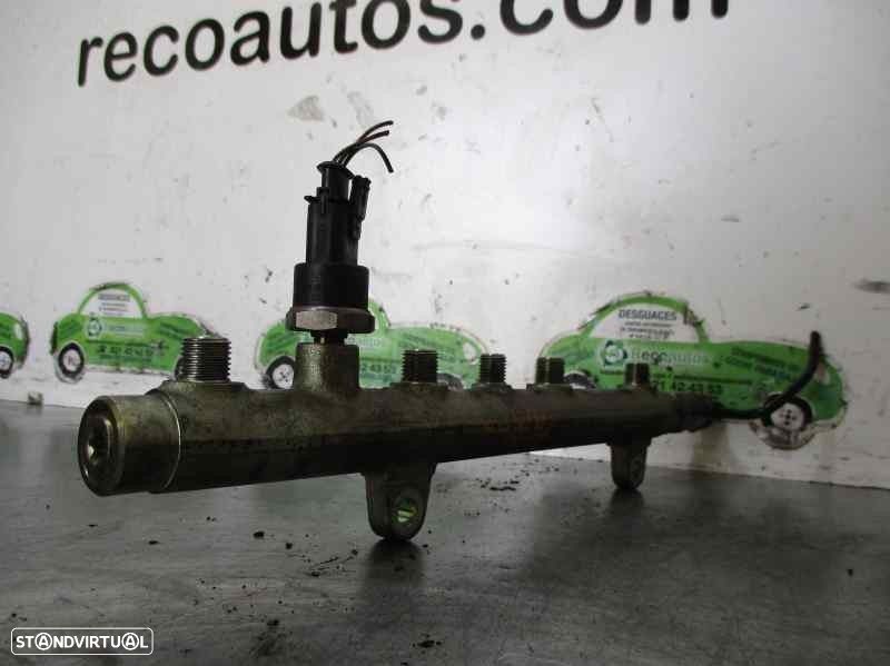 RAMPA INJETORA RENAULT LAGUNA II 2003 -7700114017 - 3