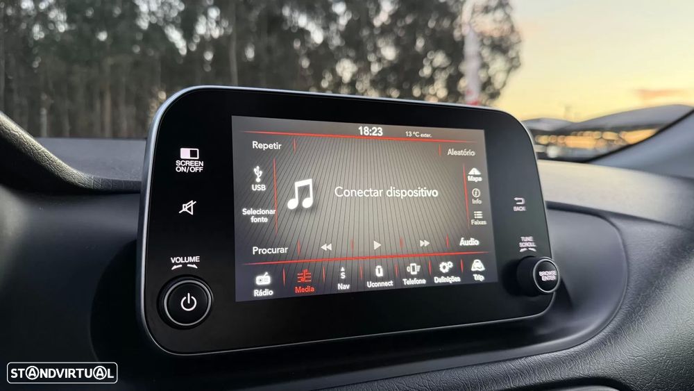 Fiat Tipo Station Wagon 1.3 M-Jet Lounge Tech - 40