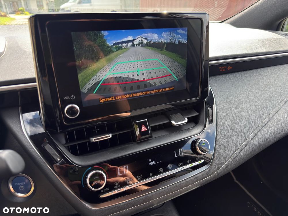 Toyota Corolla 1.8 Hybrid Comfort - 18