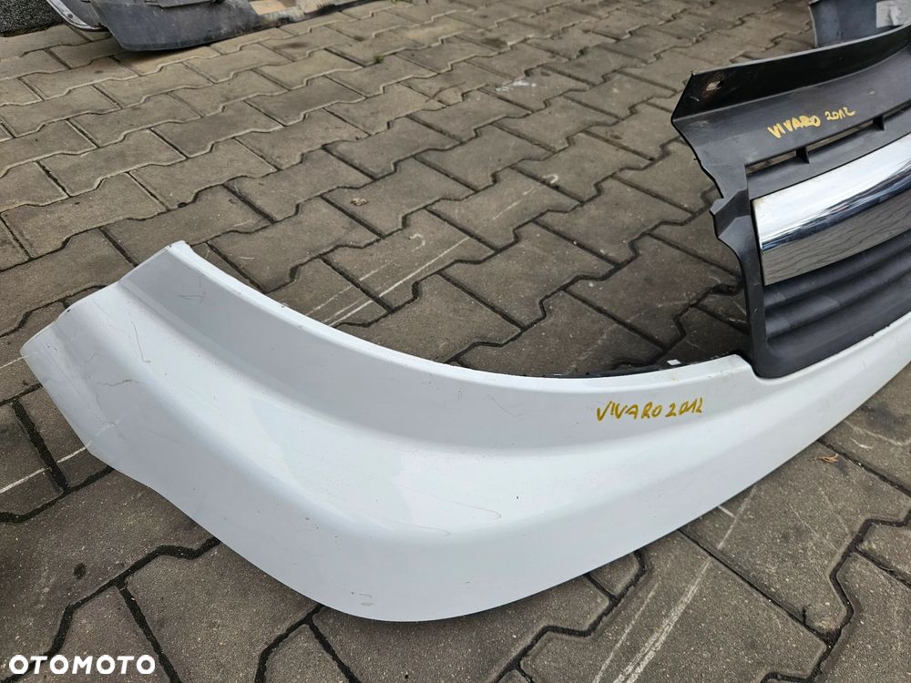 Opel Vivaro grill - 3