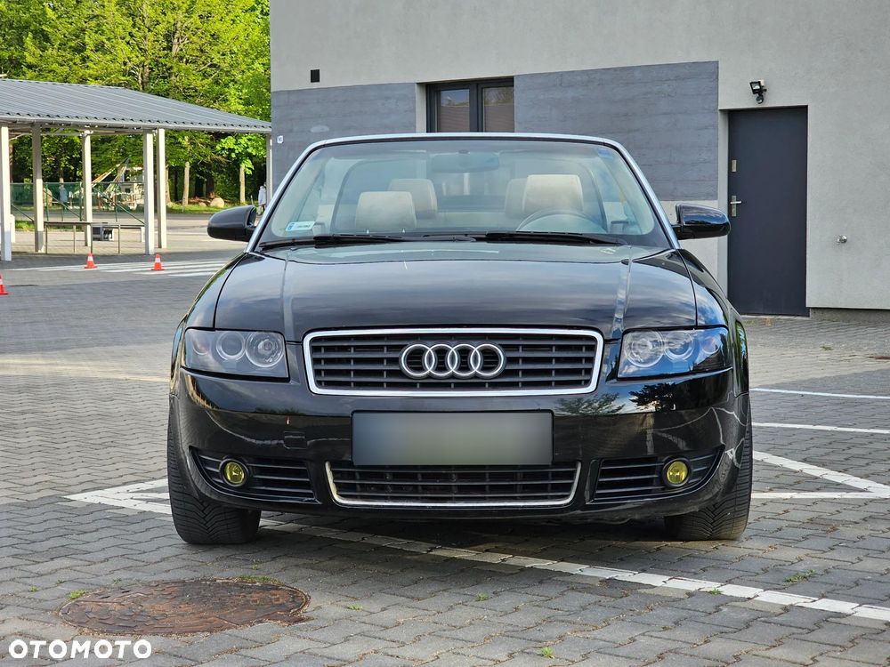 Audi A4 Cabrio 2.5 TDI - 12