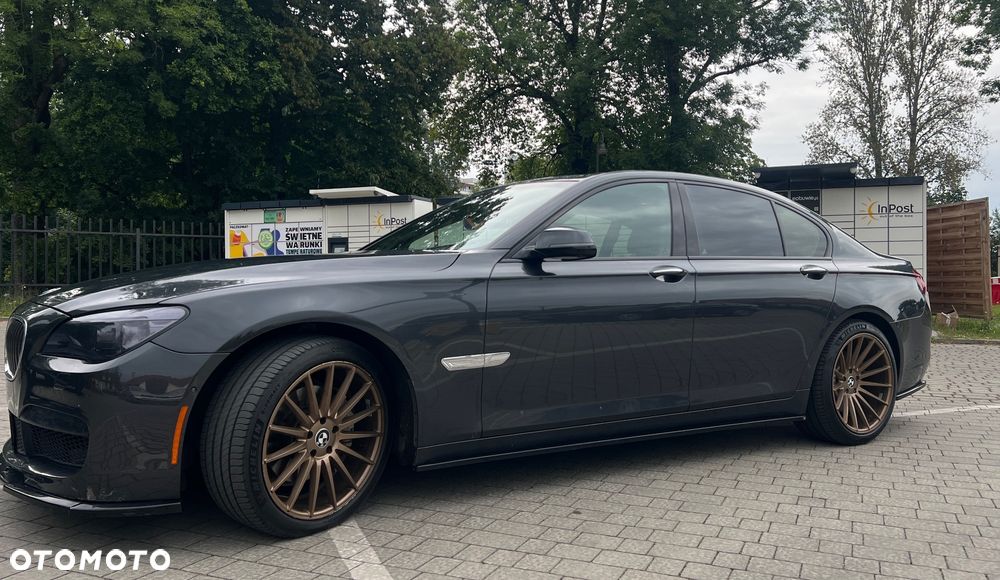 BMW Seria 7 740i - 1
