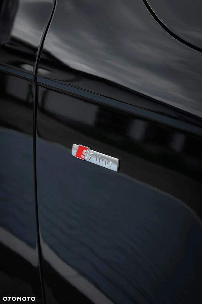 Audi A4 Avant 2.0 TDI ultra - 14