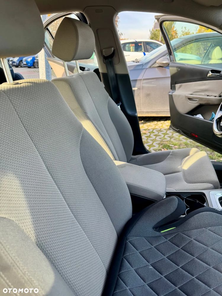 Volkswagen Passat 2.0 TDI Comfortline DSG - 18