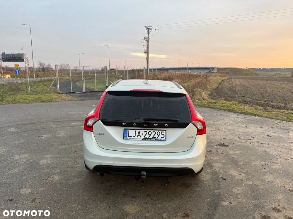 Volvo V60 D3 Edition - 4