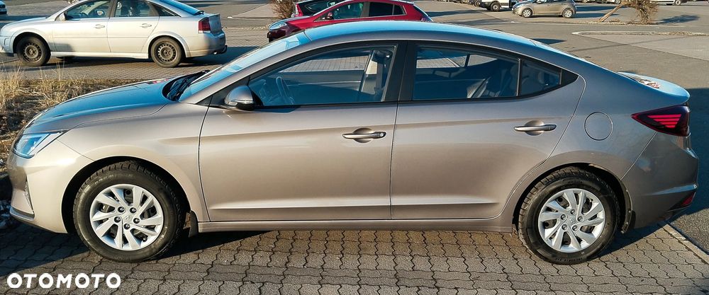 Hyundai Elantra 1.6 Classic Plus - 7
