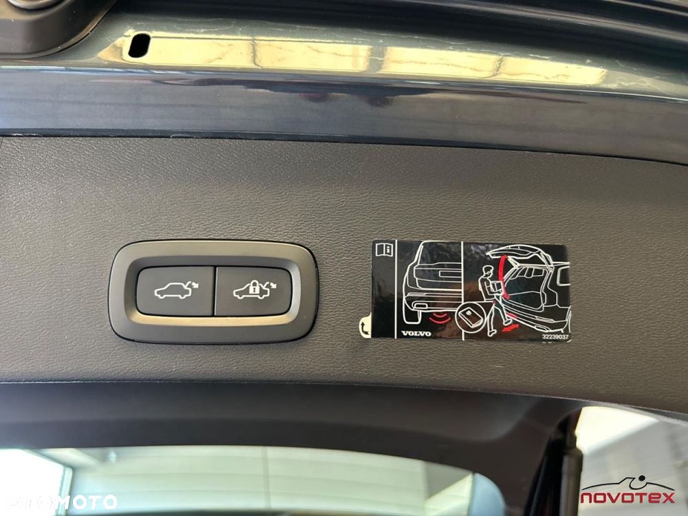 Volvo XC 40 T5 Twin Engine DKG Inscription - 21