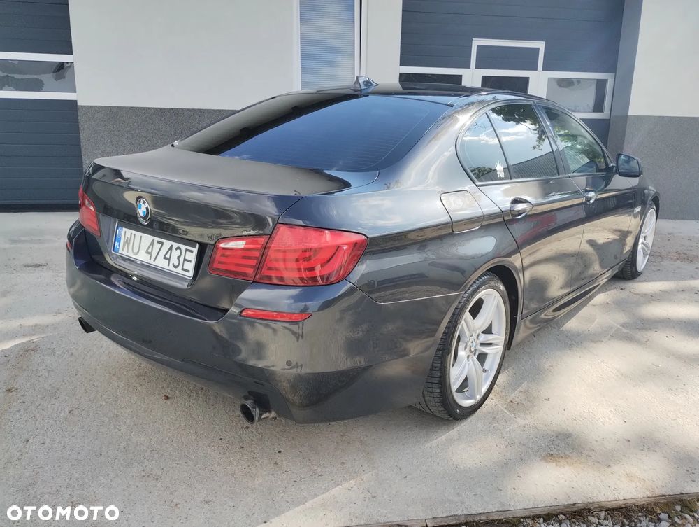 BMW Seria 5 535i Sport-Aut - 24