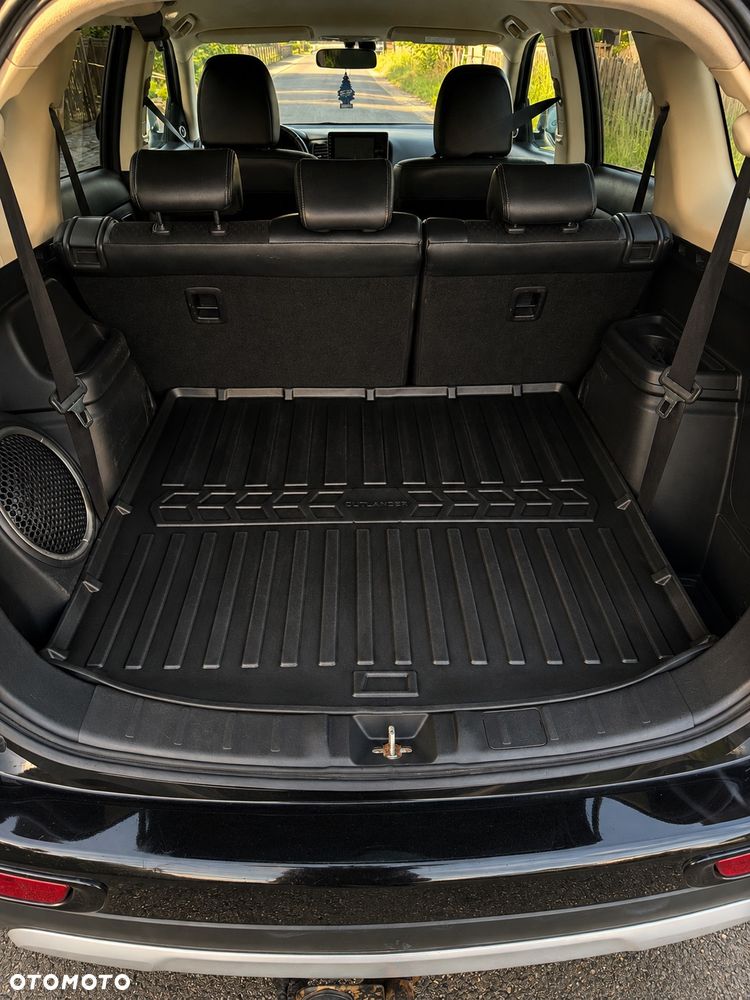 Mitsubishi Outlander 2.2 DID Intense + 4WD - 19