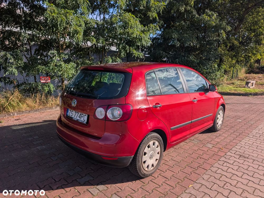 Volkswagen Golf 1.6 FSI Trendline - 4