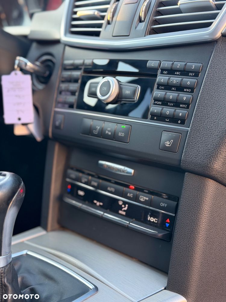 Mercedes-Benz Klasa E 200 CGI BlueEffICIENCY Avantgarde - 18