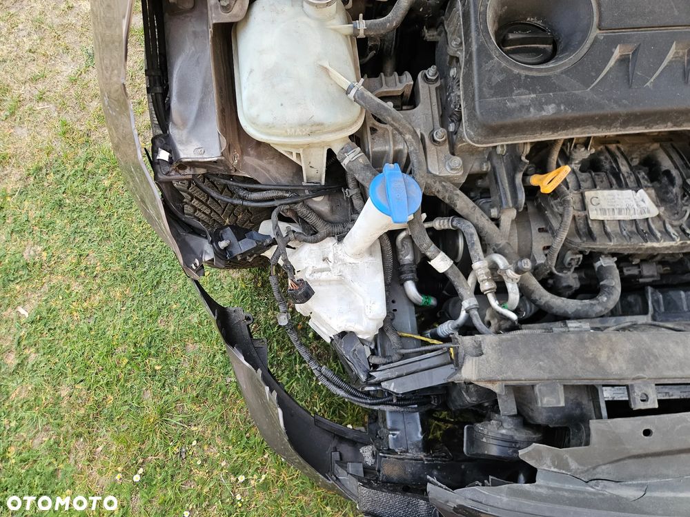 Kia Ceed 1.4 T-GDI M - 12
