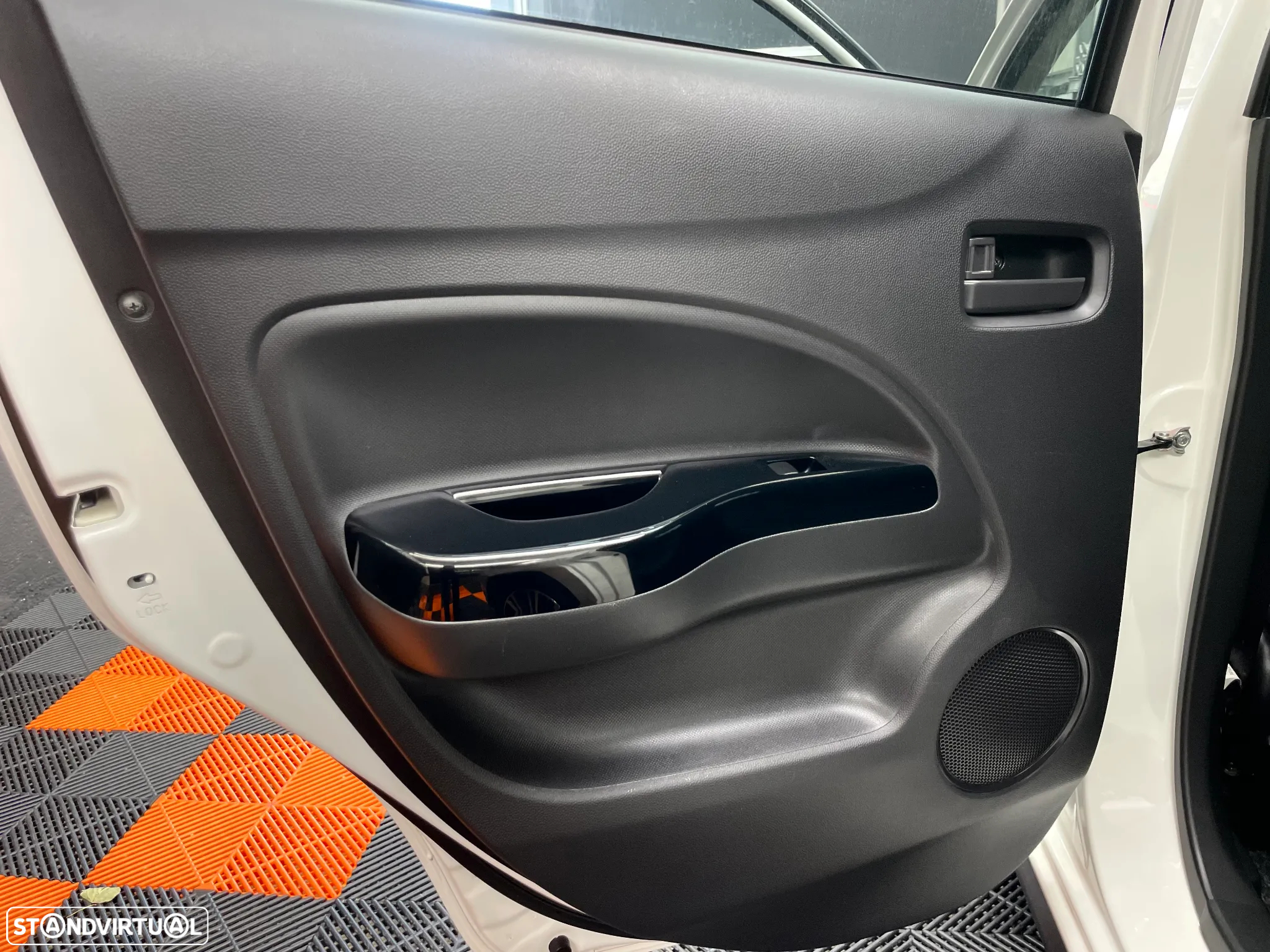 Mitsubishi Space Star 1.2 Intense - 11