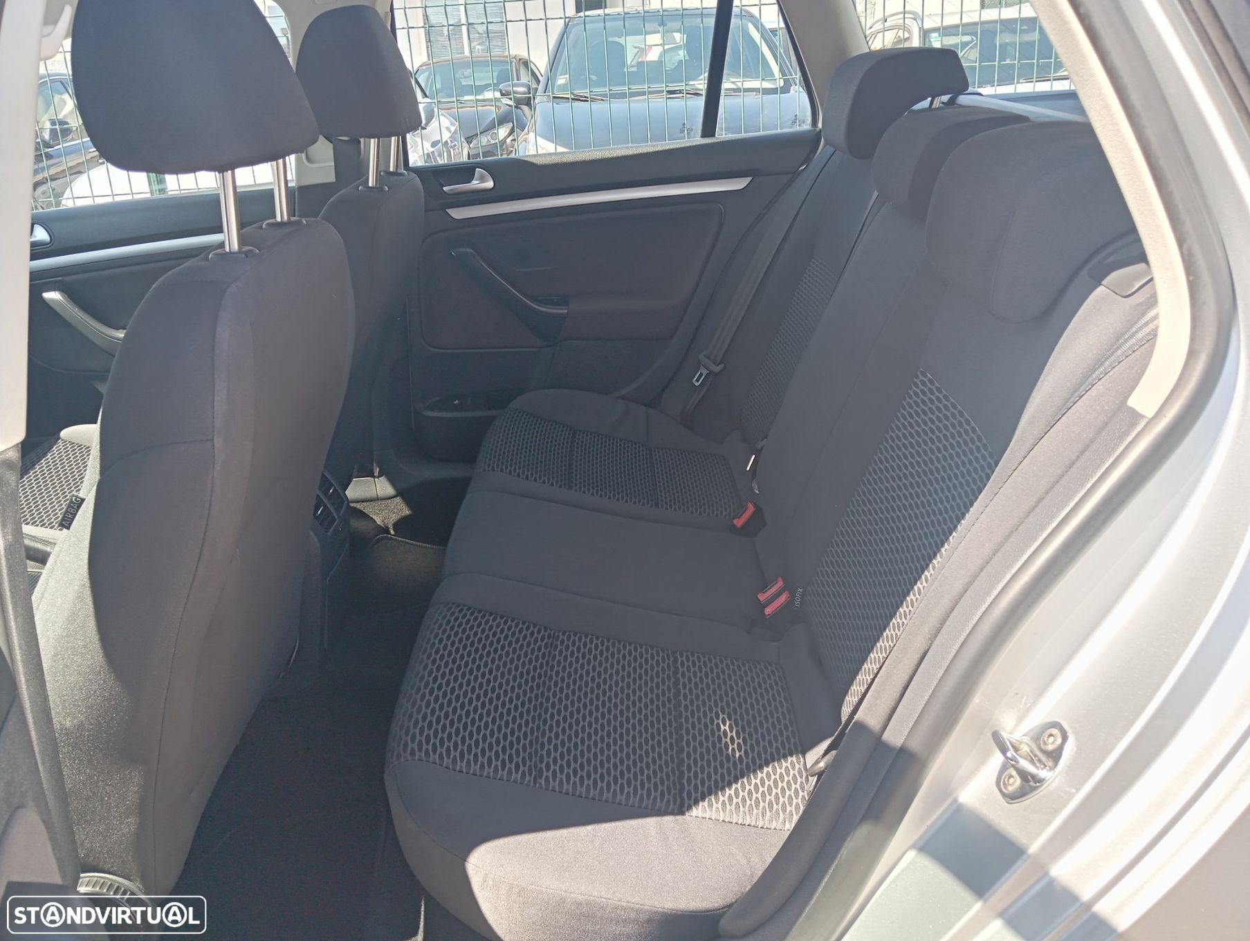 VW Golf Variant 1.6 TDi Confortline - 13