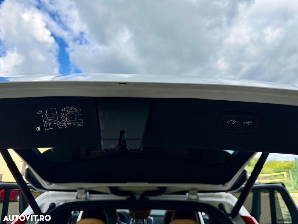 Volvo XC 90 - 36
