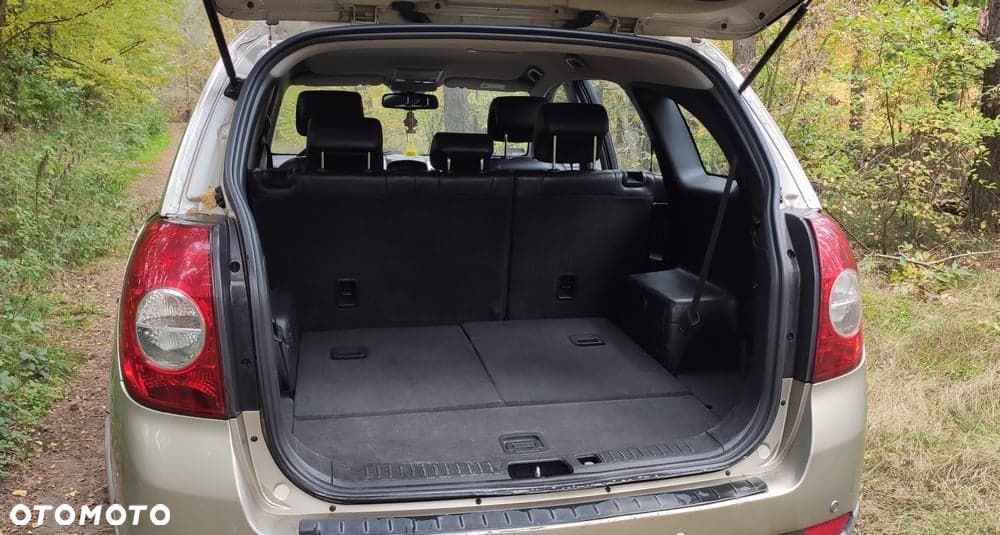 Chevrolet Captiva 2.0 d LT medium - 21