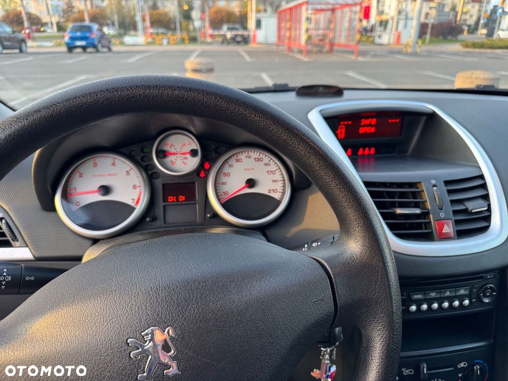 Peugeot 207 1.4 nICE - 22