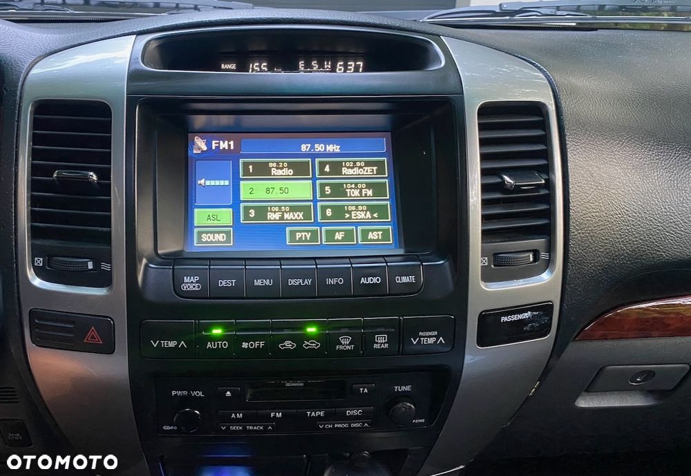 Toyota Land Cruiser - 7