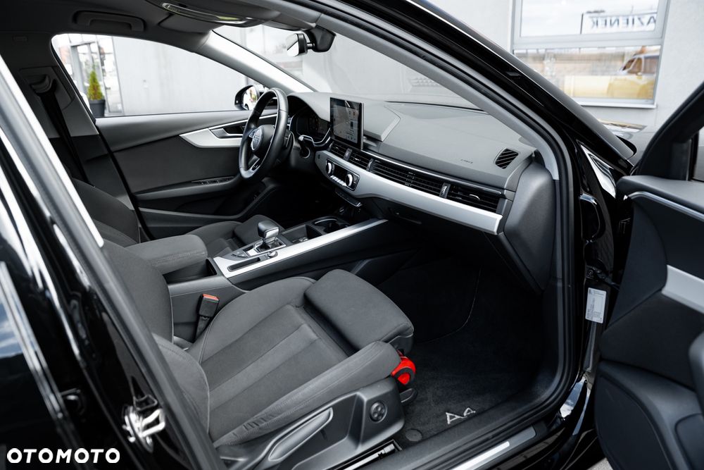 Audi A4 Limousine 35 TFSI mHEV S tronic - 21