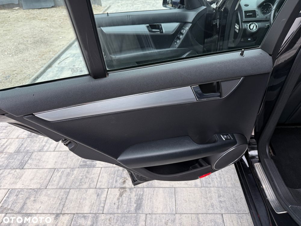 Mercedes-Benz Klasa C 200 Kompressor Avantgarde - 18