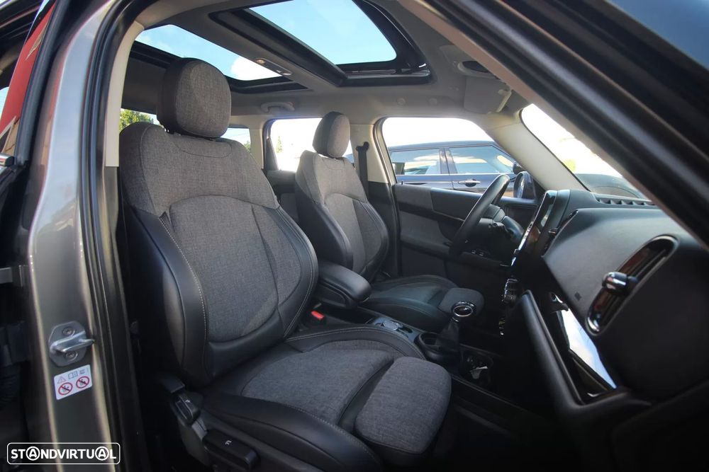 MINI Countryman Cooper SE ALL4 Auto - 30