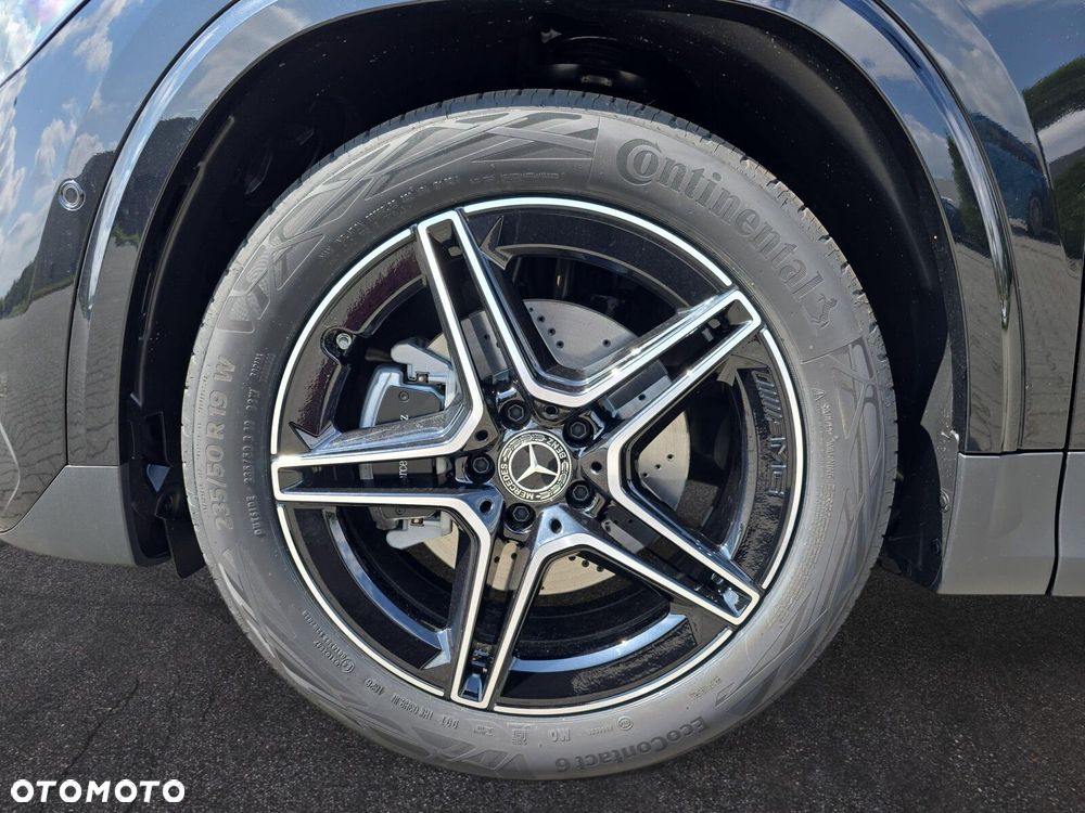 Mercedes-Benz GLA - 10