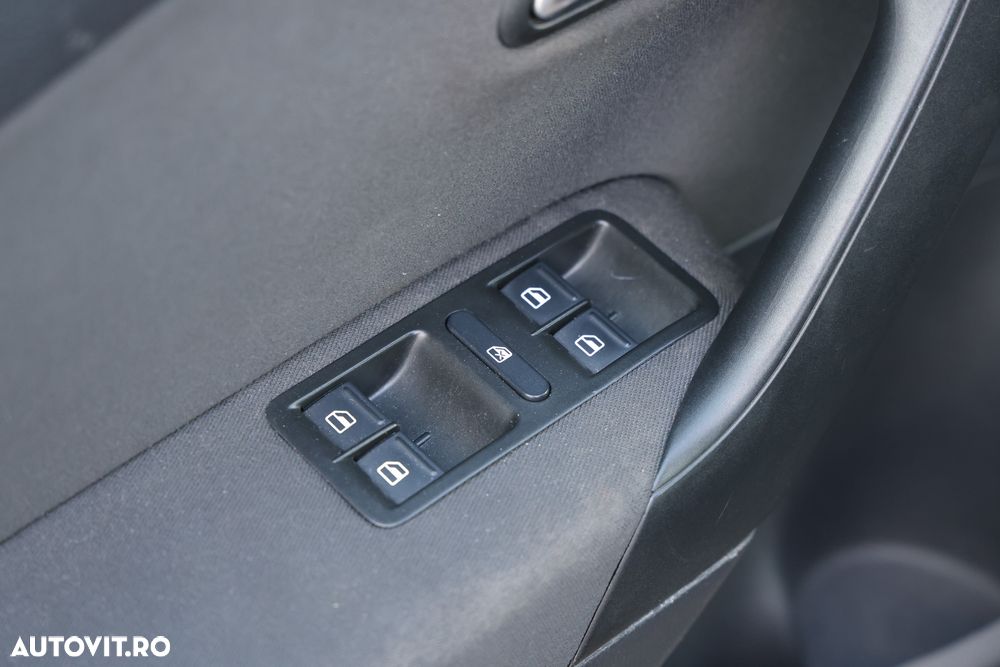 Volkswagen Polo 1.6 TDI DSG Style - 23