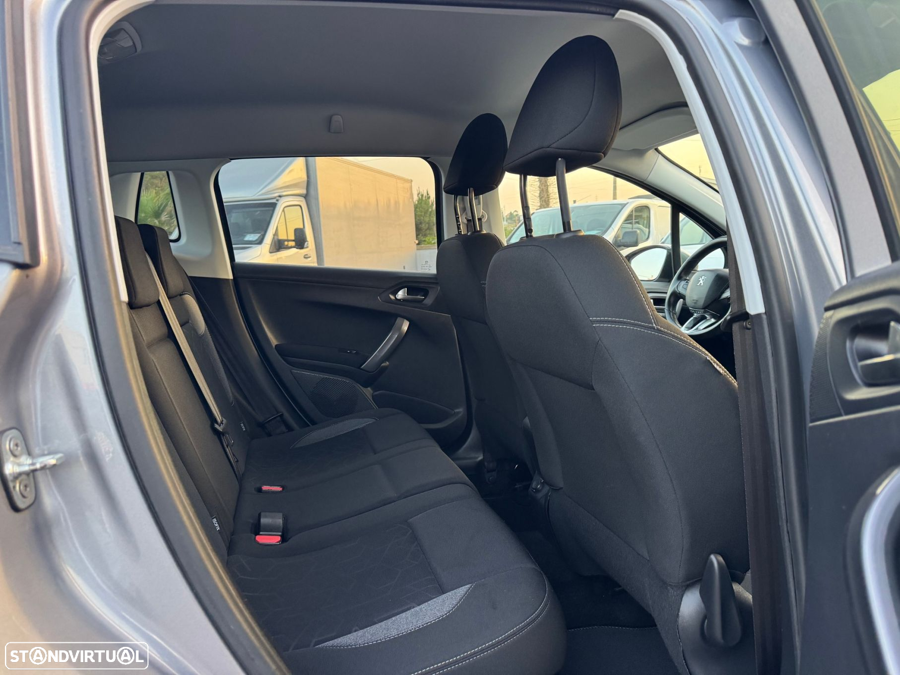 Peugeot 2008 1.6 BlueHDi Allure - 6