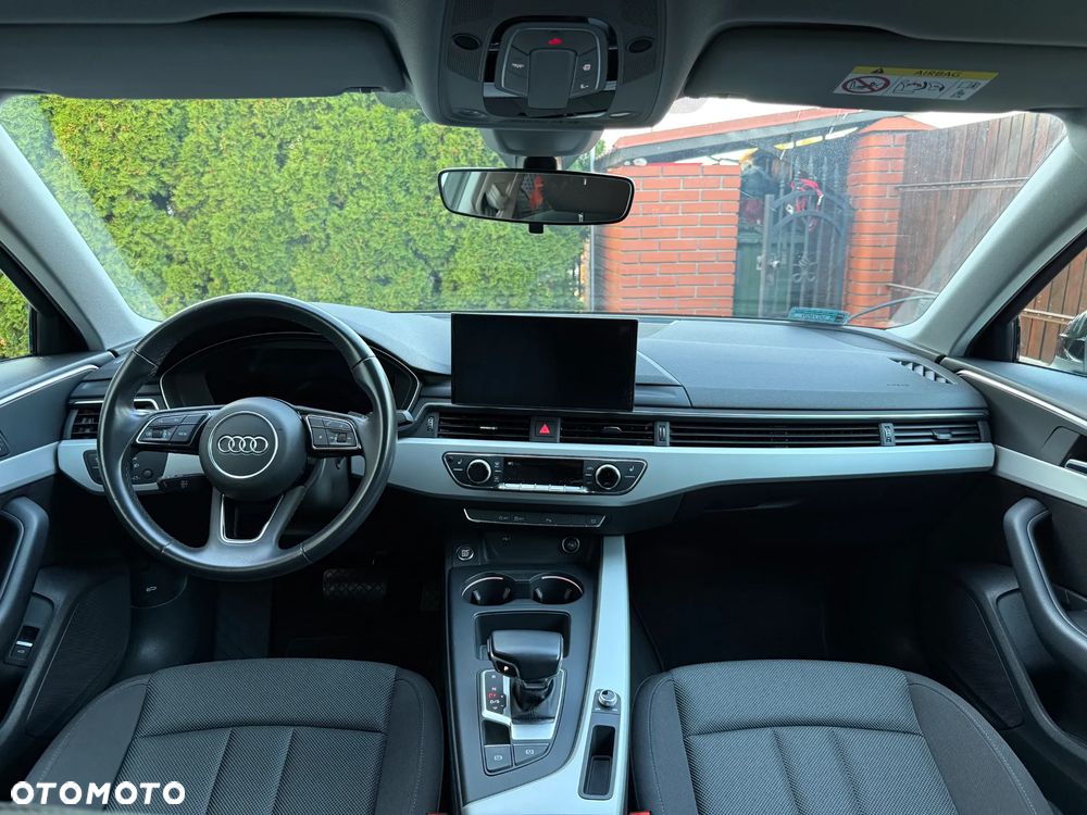 Audi A4 Limousine - 13