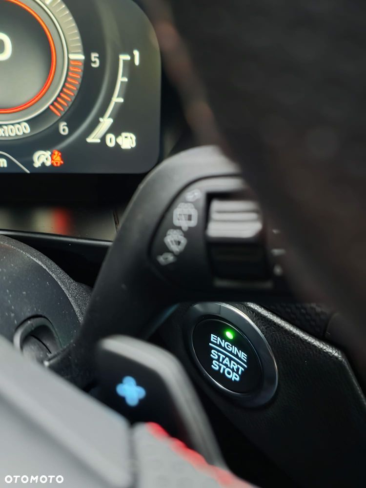 Ford Focus 1.5 EcoBlue Start-Stopp-System ST-LINE DESIGN - 27