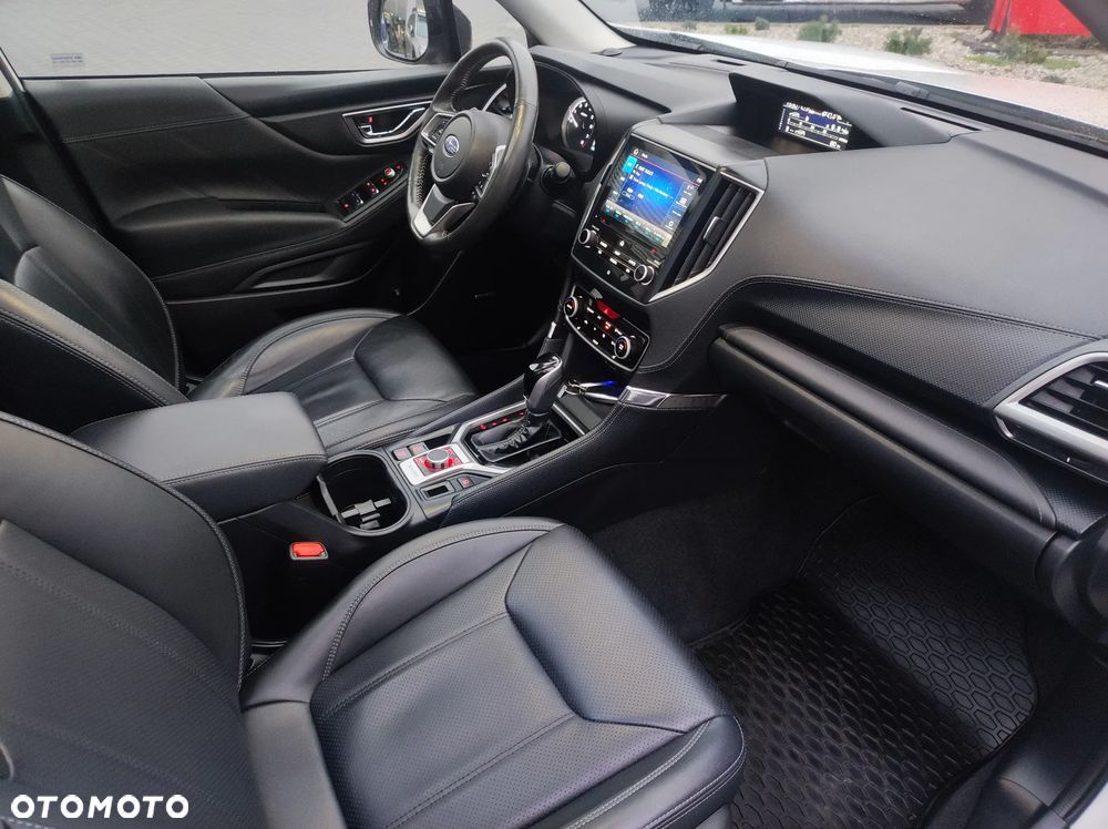 Subaru Forester 2.0i-L Platinum Black Edition EyeSight Lineartronic - 16