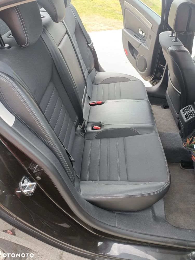 Renault Laguna 2.0 dCi Bose Edition - 13