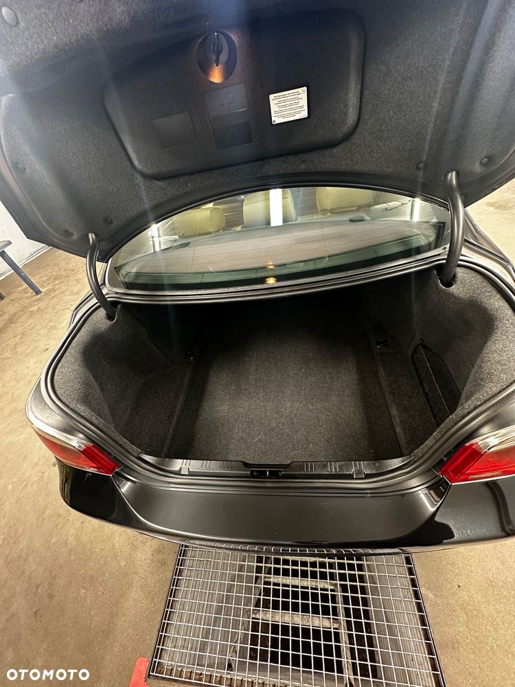 BMW Seria 5 535d Sport-Aut - 11