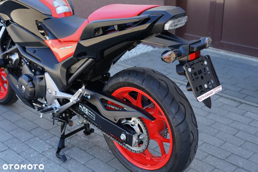 Honda NC - 25
