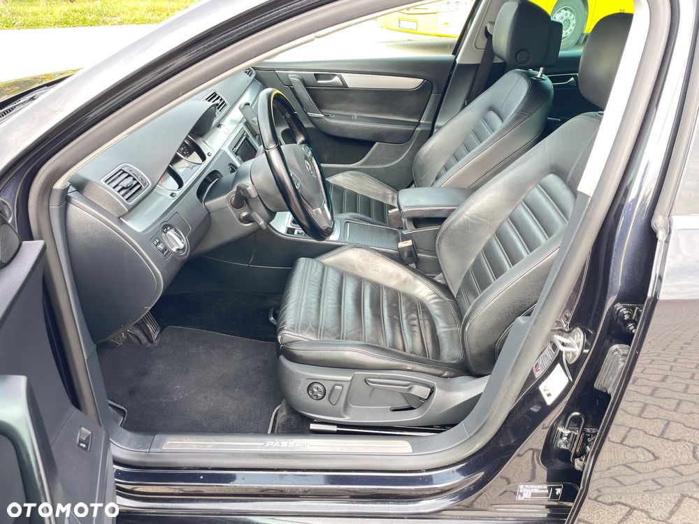 Volkswagen Passat - 14